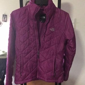 Hello 👋 you looking the north face jacket